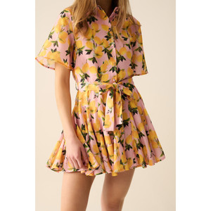 Robe romantique avec ceinture, imprimé citron et manches courtes en rose - Product Image 6