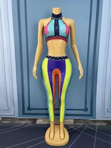 Ensemble 2 pièces sexy pour femme : haut sans manches dos nu orné de strass arc-en-ciel et leggings extensibles en Spandex/Polyester pour performance scénique - Product Image 6