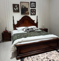 Lit de Roi Classique en Bois Massif Sculpté pour Villa et Mobilier de Chambre Antique GSA47-GSA49