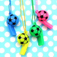Sifflet d'arbitre de football en plastique avec cordon, accessoires de sifflet de compétition, vente en gros