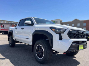 ¡Grandes ofertas! Camioneta Toyota Tacoma Doble Cabina TR-D todoterreno LHD usada, modelos 2024-2025, <span class=keywords><strong>en</strong></span> buen estado de funcionamiento. - Product Image 3