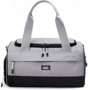 Muestra Gratuita de Bolsa de Viaje Personalizada a Prueba de Olores con Candado de Combinación, Bolsa de Gimnasio Impermeable de Lujo a Prueba de Agua y Olores - Product Image 5