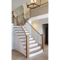 Système de balustrade moderne en acier inoxydable 316 à barres verticales avec poteau en fer et main courante en bois pour projets de balcon intérieur, couloir et escalier
