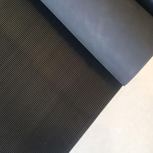 Alfombrilla de suelo de goma acanalada fina antideslizante <span class=keywords><strong>para</strong></span> pasarelas, remolques de <span class=keywords><strong>caballos</strong></span>, camas de camiones, <span class=keywords><strong>furgonetas</strong></span> <span class=keywords><strong>para</strong></span> hoteles - Product Image 4