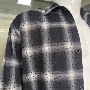 Sudadera con Capucha de Invierno de Alta Calidad con Logotipo Personalizado, Lavado Ácido, Pedrería Completa, Bloques de Color, 100% Algodón, Ajuste Holgado, Manga Larga, Estilo Urbano - Product Image 2