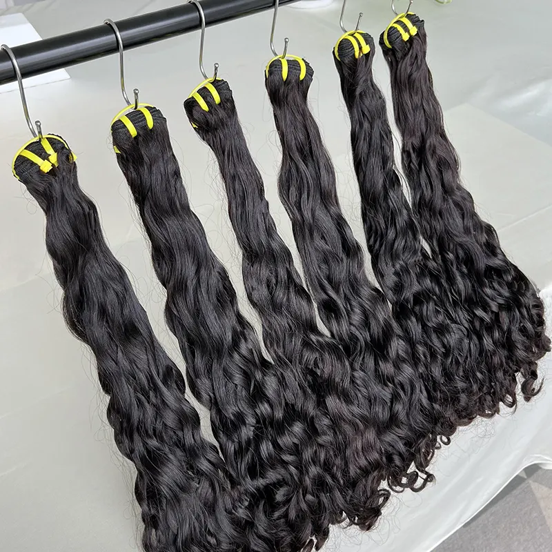 Venta al por mayor de paquetes de cabello humano brasileño con ondas de agua de visón alineado con cutícula cruda sin procesar