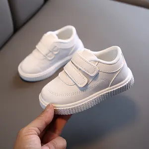 2023 blanc enfants filles garçons anti-dérapant fond souple baskets confortable enfant en bas âge en plein air décontracté plat enfants chaussures de sport