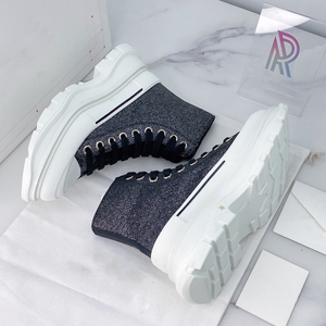 Zapatillas de lona de caña alta con estilo urbano para parejas, con cordones, casuales, con característica térmica, para él y para ella, botas de caza para otoño e invierno - Product Image 4