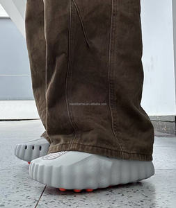 Pantuflas de Masaje con Suela Gruesa de Diseño Nuevo 2026, Transpirables, Antideslizantes, con Absorción de Impactos, Sandalias Deportivas, Zapatos Cómodos para Exteriores - Product Image 1