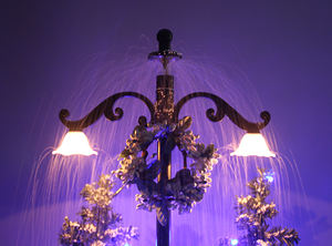 Adorno navideño con luz de nieve, conjunto de árbol de Navidad, decoración del hogar, trío nevando, figuras de muñeco de nieve con base de paraguas - Product Image 5