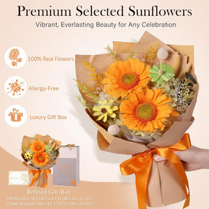 Arrangement floral violet, idées <span class=keywords><strong>de</strong></span> cadeaux <span class=keywords><strong>de</strong></span> remise <span class=keywords><strong>de</strong></span> diplôme, <span class=keywords><strong>bouquet</strong></span> <span class=keywords><strong>de</strong></span> roses éternelles et <span class=keywords><strong>de</strong></span> tournesols préservés pour la vente <span class=keywords><strong>en</strong></span> <span class=keywords><strong>ligne</strong></span> et au détail - Product Image 3