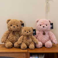 Peluches en forme d'ours en peluche douces, fabrication de jouets en peluche personnalisés, coton PP, jouets en peluche de 8 pouces, jouets en peluche de Noël pour machine à griffes