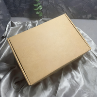 Boîte d'expédition en carton ondulé de luxe haut de gamme en forme d'avion, avec pelliculage mat couleur et protection UV, personnalisable avec logo, pour cosmétiques et vêtements