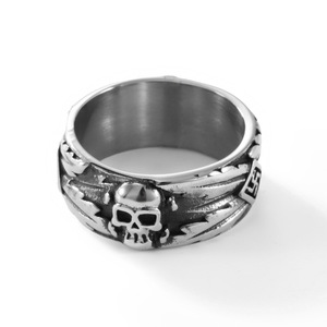 Nuovo Arrivo Anello Vintage in Acciaio Inossidabile con Teschio e Foglia Argentati, Anello da Uomo Gotico Stile Biker - Product Image 4