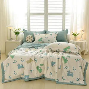 Hot sale seersuck fabric fully and skin friendly comforter for good sleep in the evening