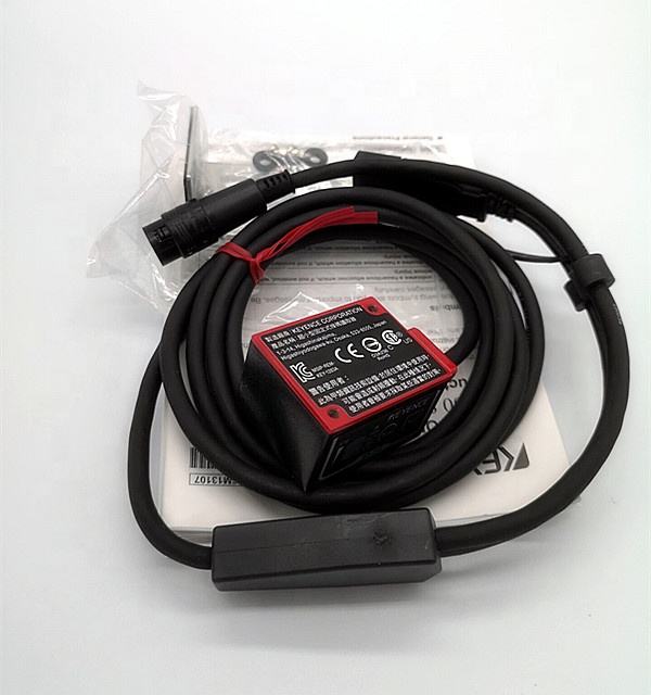 KEYENCE SR-710 Ultra-Compact 1D & 2D Code Reader - Reliable