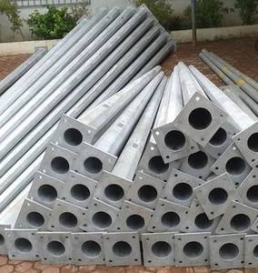 Poteau de réverbère de vente chaude pour les types carrés de 6m 8 30 mètres de hauteur <span class=keywords><strong>Vintage</strong></span> inondation décorative Led drapeau de circulation solaire jardin - Product Image 3