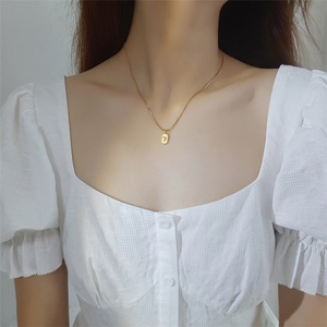 Collar de cadena de serpiente personalizado para mujer con número y letra, chapado en IPG al vacío de 18K, collar con número de ángel, joyería de acero inoxidable - Product Image 4