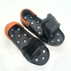 1 paio di scarpe con punte per pavimentazioni in calcestruzzo autolivellante e resina epossidica - Product Image 2