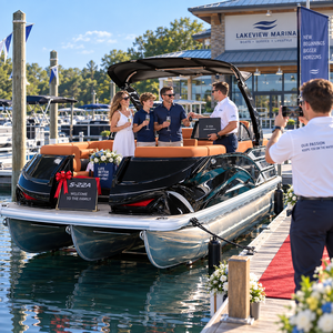 Yacht sportif élégant de 22 pieds, bateau ponton de pêche en aluminium, moteur 200 CV, capacité de 12 personnes, pompe de cale à commande automatique (marche/arrêt) à l'arrière - Product Image 5