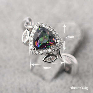 Anello a Forma di Cuore Q104 in Argento 925 con Cristalli, Anello di Fidanzamento da Donna con Gemme, Gioiello con Strass Taglio Triangolare - Product Image 5