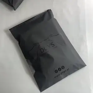 Groothandel Custom Dikke Verpakking Bedrukt Logo Zelfsluitende Zwarte Shirt Kleding Rits Lock Clear Zelfsluitende Plastic