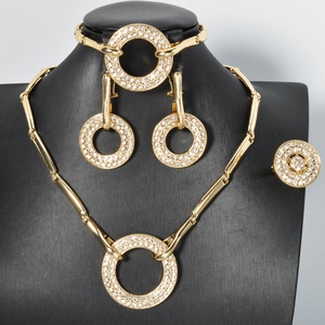 Juego de Joyería de Alta Calidad de Dubái, Chapado en Oro de 14K, con Circonita, para Novia, Boda, Compromiso, Fiesta, Aretes, Anillo, Pulsera y Collar - Product Image 3