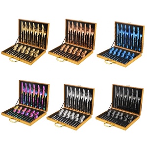 Coffret Cadeau d'Affaires Hôtelier Europé<span class=keywords><strong>en</strong></span> 1010 – Ensemble de Couverts <span class=keywords><strong>en</strong></span> Acier Inoxydable 24/16 Pièces dans Boîte <span class=keywords><strong>en</strong></span> <span class=keywords><strong>Bois</strong></span> Dorée pour Usage Domestique – <span class=keywords><strong>Vaisselle</strong></span> Occidentale - Product Image 1