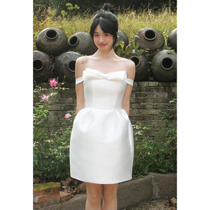 <span class=keywords><strong>Robe</strong></span> de mariée courte blanche style français, mini-<span class=keywords><strong>robe</strong></span> de bal avec nœud illusion et jupe <span class=keywords><strong>petite</strong></span> bourgeon - Product Image 1
