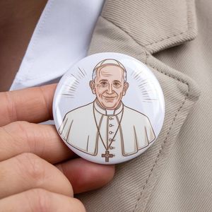 Nella memoria amorevole foto personalizzata devota <span class=keywords><strong>papa</strong></span> francesco risvolto a bottone con ali d'angelo commemorative perni funebri In memoria della celebrazione della vita - Product Image 3