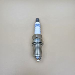 Spina per scintilla automatica per Auto al dettaglio e all'ingrosso 0242235666 FR7DC + 8 ricambi Auto originali all'ingrosso per Auto - Product Image 3