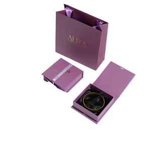 Caja de Regalo para Joyería con Cierre de Cinta y Logotipo Personalizado, Caja de Almacenamiento de Cartón para Anillos, Pendientes y Colgantes, Venta al Por Mayor, Muestra Gratuita - Product Image 1