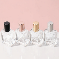 Flacon roll-on carré en verre transparent populaire de 10 ml et 15 ml avec couvercle et porte-clés pour l'emballage d'huiles essentielles/sérums/parfums – Flacon vide