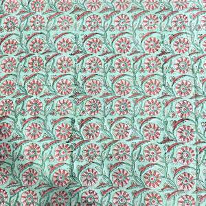 Tela de Algodón Puro Estampada a Mano con Diseño Floral en Verde Menta Claro y Rosa Coral, Estampado Artesanal - Product Image 2