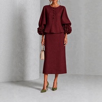 Ensemble deux pièces tendance pour femme, haut uni avec détails floraux 3D, manches bouffantes, jupe en spandex au-dessus du genou