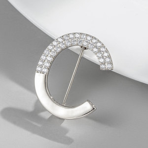 Letter Brooch For Women Zinc Alloy Pave Setting English Alphabet Daily Wear Fashion Pin Sweater Coat Suit Accessory - Product Image 1