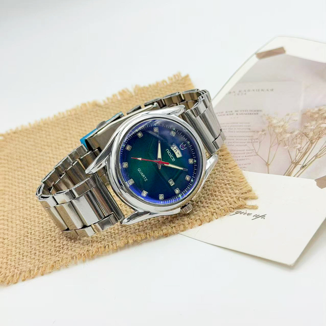 Customizable Men's Quartz Wristwatch - Premium Alloy Case, Private Label Business Watch for Wholesale