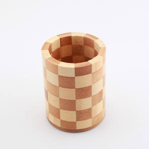 Suministro directo de fábrica Juego de espátula de bambú a rayas de cuatro piezas Incluye utensilios y cubos de almacenamiento con rejillas - Product Image 4