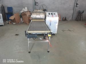 Máquina para Hacer Hojas y Envolturas de Empanadas con Motor, Acero Inoxidable 304, Capacidad de 20 Piezas/Minuto - Product Image 6