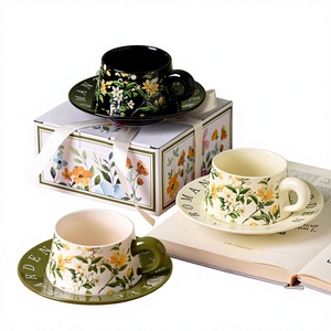 Coffret Cadeau Tasse et Soucoupe Personnalisable Style Rétro à Motifs Floraux pour Filles – Idéal pour <span class=keywords><strong>Mariage</strong></span>, <span class=keywords><strong>Anniversaire</strong></span>, Célébration du Grand Ouverture - Product Image 1