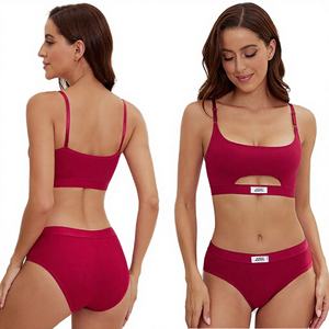 Sujetador deportivo halter sin aros, con relleno, copa completa, a prueba de golpes, sin costuras, con diseño sexy y recortes, ajustable, estilo bikini, para mujer. - Product Image 2