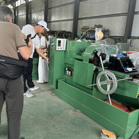 Machine à fileter les poteaux d'éclairage public; Machine à fileter les goujons d'ancrage et les tiges encastrées à longue durée de vie
