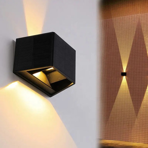 SUNMAXTOP โคมไฟติดผนัง LED แบบสองหัวสำหรับภายนอกอาคาร ใช้พลังงานแสงอาทิตย์ กันน้ำ เหมาะสำหรับสวนและลานบ้าน - Product Image 1