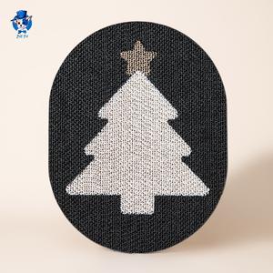 Groothandel Milieuvriendelijke Kerstboom Krabber Kat Speelgoed Golfkartonnen Kat Krabplank - Product Image 5