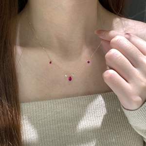 Collar con Colgante de Bola de los Deseos Transparente de Plata de Ley S925, Diseño Artístico con Patrón de Lujo, Accesorio de Moda Elegante - Product Image 1