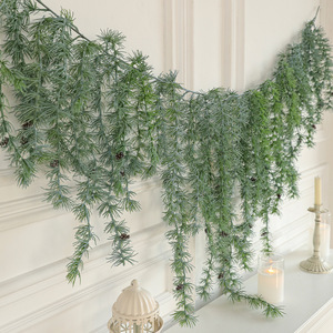 Guirnalda Navideña Artificial de Pino LINGKAI con Piñas, Guirnalda Verde Larga para Chimenea, Decoración del Hogar - Product Image 4