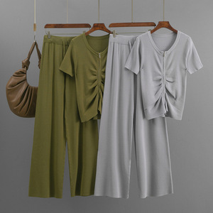 ชุดเซ็ตไหมพรมถักลายริบแบบมินิมอลสำหรับฤดูร้อน เสื้อยืดซิปหน้าทรงหลวม กางเกงขายาวทรงกว้าง สไตล์ลำลองเก๋ไก๋สำหรับผู้หญิง - Product Image 2