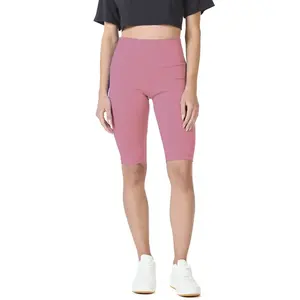 กางเกงขาสั้นทรงสปอร์ตเอวสูงสำหรับผู้หญิง สีชมพู ผลิตจากโพลีเอไมด์ 75% และอีลาสเทน 25% ด้วยผ้าที่มีความยืดหยุ่นสูง - Product Image 3