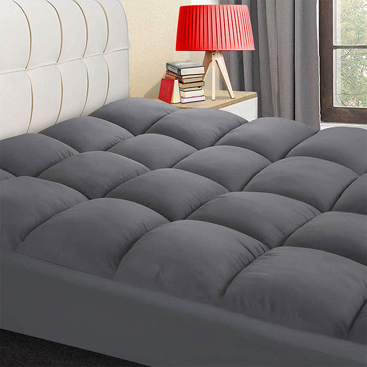 สีเทาเข้ม