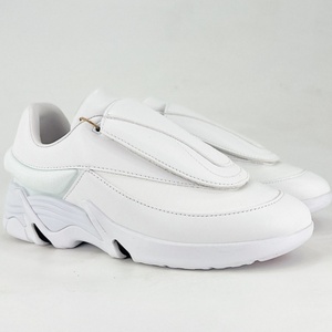 Chaussures de créateur de marque célèbre TUP, baskets décontractées pour hommes, style marche, avec talon détachable, tendance 2026 - Product Image 1